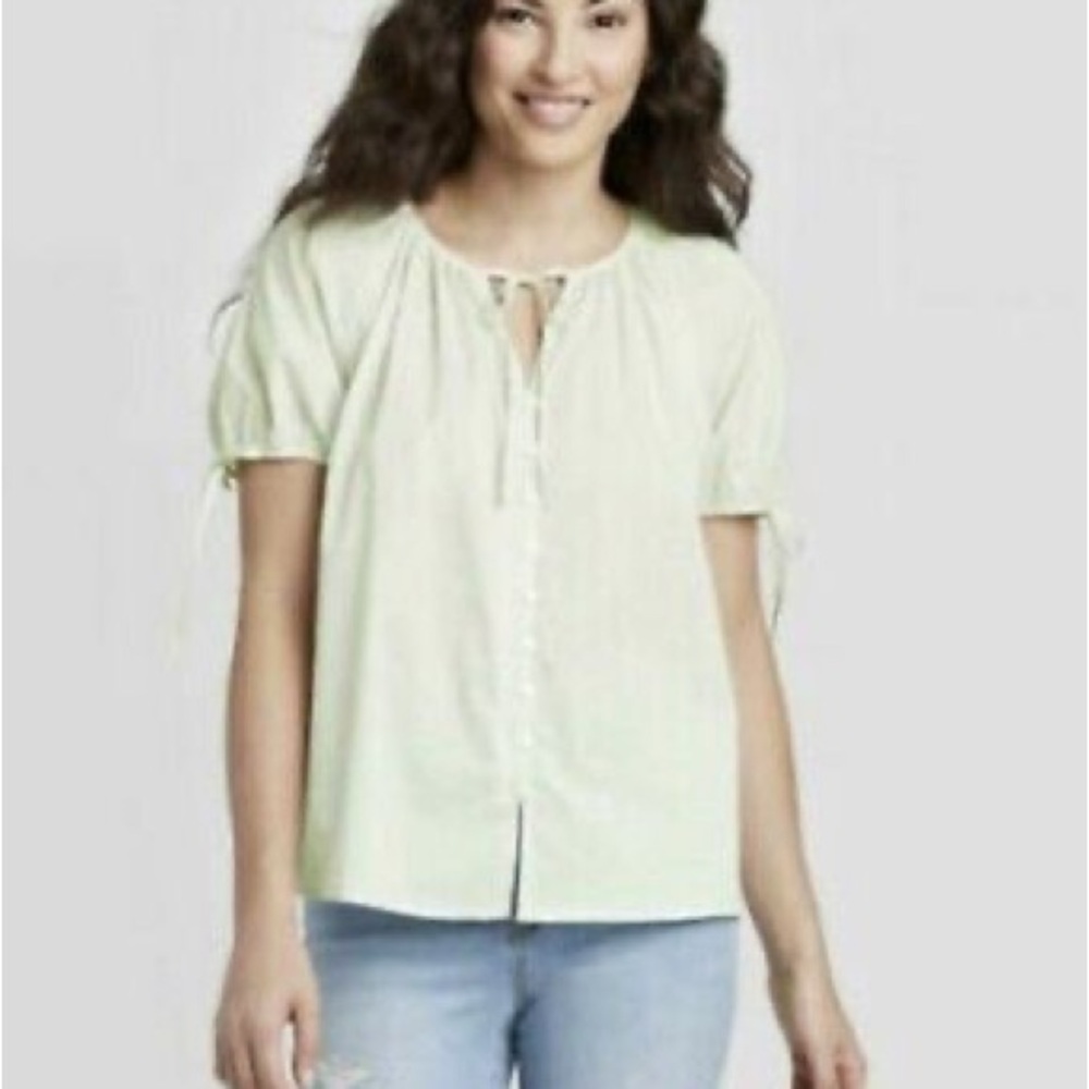 Universal Thread Green and polka dot Blouse